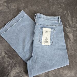 Women's Light Blue Jeans